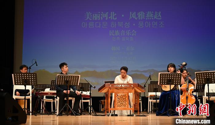 圖為音樂會現(xiàn)場?！∈谞栔袊幕行墓﹫D
