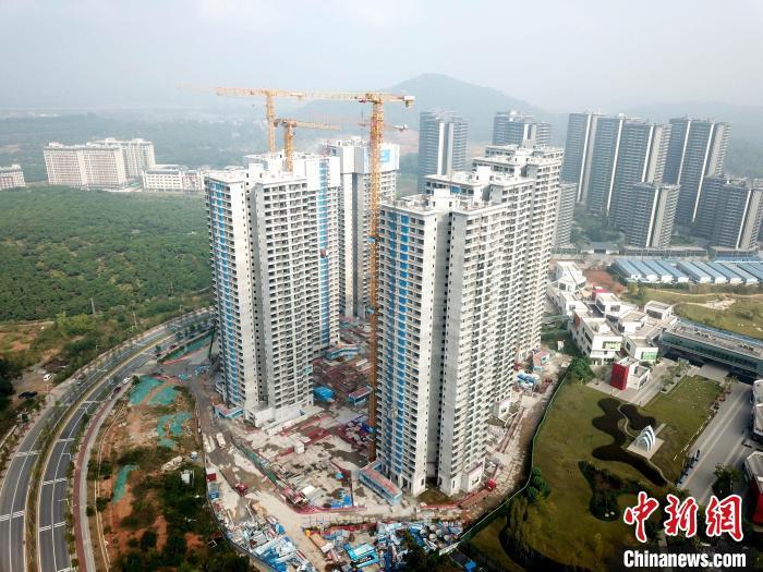 廣州一在建樓盤(pán)。 范少鵬 攝