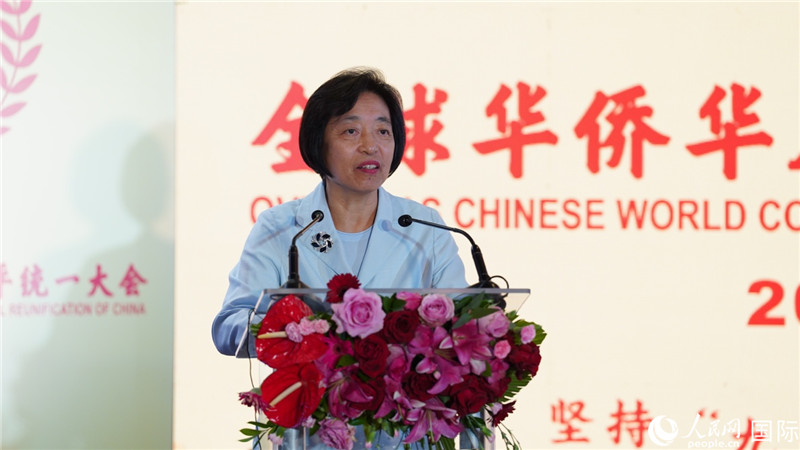 全國政協(xié)副主席、中國和平統(tǒng)一促進會副會長蘇輝出席大會并致辭。 人民網 劉暢 攝