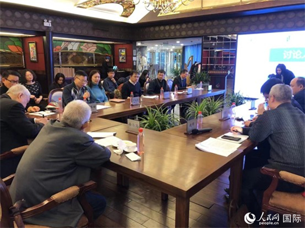 與會(huì)專家學(xué)者就拉美局勢和中拉關(guān)系展開討論。人民網(wǎng)記者 趙健攝