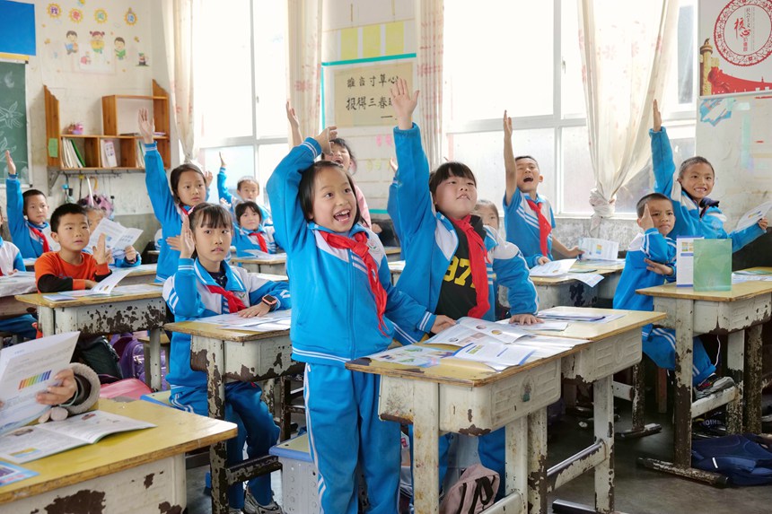 互動(dòng)問(wèn)答環(huán)節(jié)，同學(xué)們正在踴躍答題。
