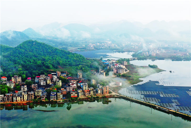 湖南省郴州市嘉禾縣千家洞水庫風光。黃春濤攝