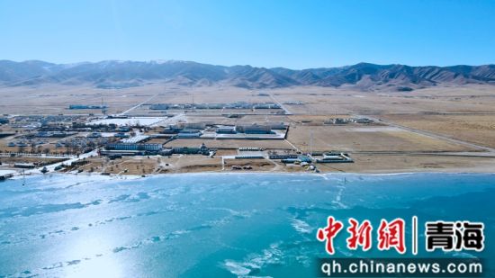 圖為冬日青海湖。李江寧攝