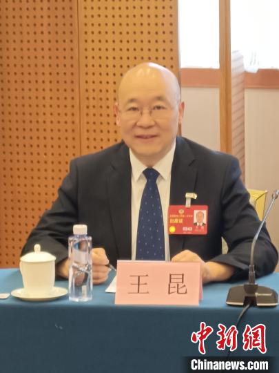 圖為全國政協(xié)委員，農(nóng)工黨青海省委會主委王昆。　受訪者供圖