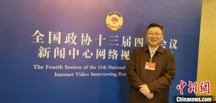 圖為全國政協(xié)委員、青海省統(tǒng)戰(zhàn)部部長公保扎西。受訪者供圖