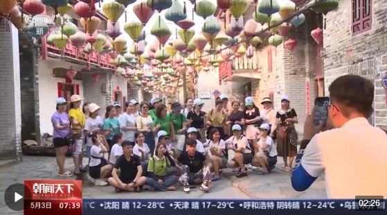 從特色小城到世界級(jí)商圈 這個(gè)“五一”很有“國(guó)際范”！