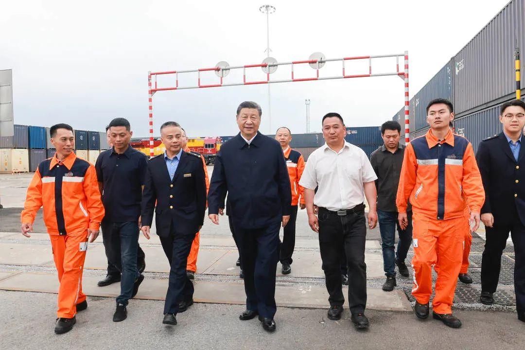 時政微觀察丨再次考察西部陸海新通道，總書記提出新要求