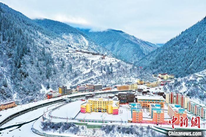 壤塘的雪后美景。　壤塘縣融媒體中心供圖