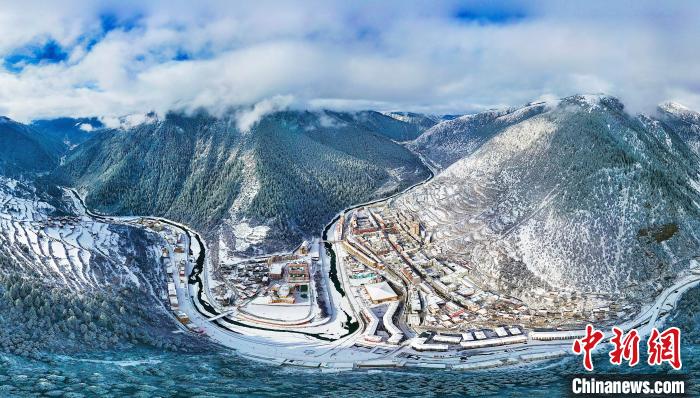 壤塘的雪后美景。　壤塘縣融媒體中心供圖