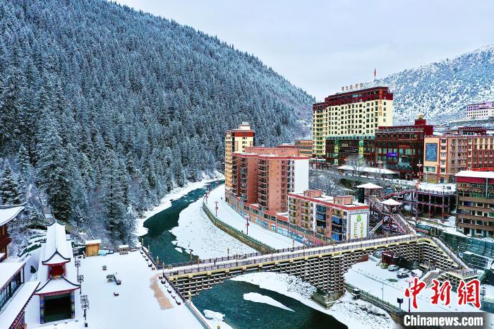 壤塘的雪后美景。　壤塘縣融媒體中心供圖