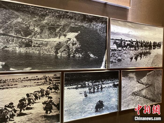 紅樓內展廳，圖為昌都戰(zhàn)役中的人民解放軍。彭寧鈴 攝