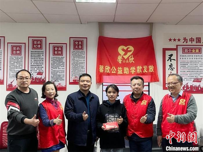 在湘求學(xué)的西藏女孩：“我淋過雨，也想努力為別人撐把傘”
