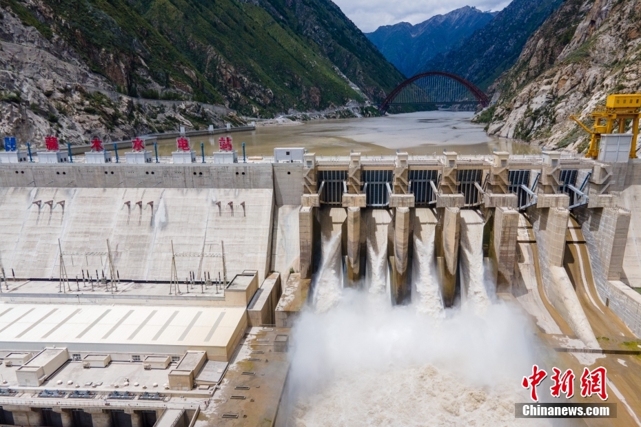 資料圖為2021年8月7日，西藏山南雅魯藏布江上的藏木水電站。（無人機畫面） <a target='_blank' href='/'><p  align=