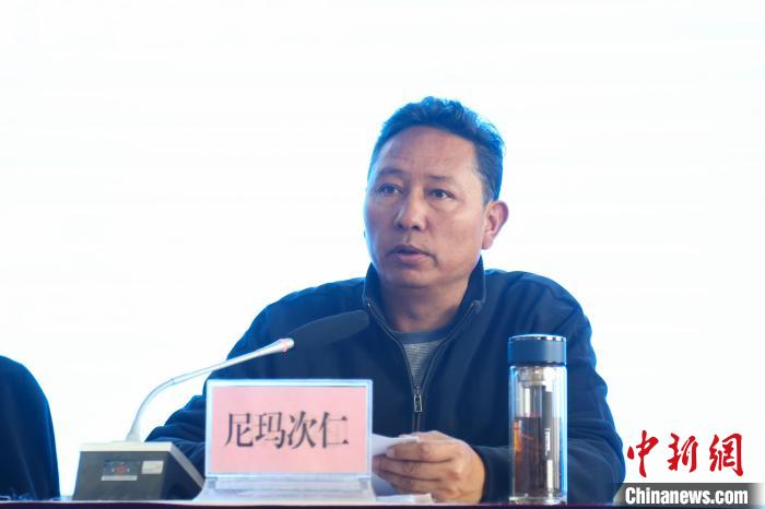 西藏自治區(qū)體育局黨組副書記、局長尼瑪次仁講話?！∝暣_ 攝