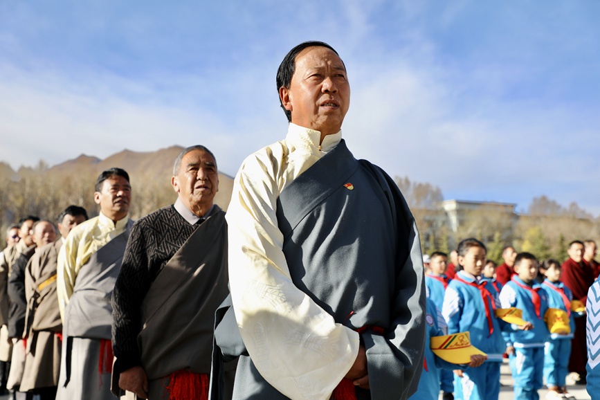 “升國(guó)旗、唱國(guó)歌”儀式現(xiàn)場(chǎng)。