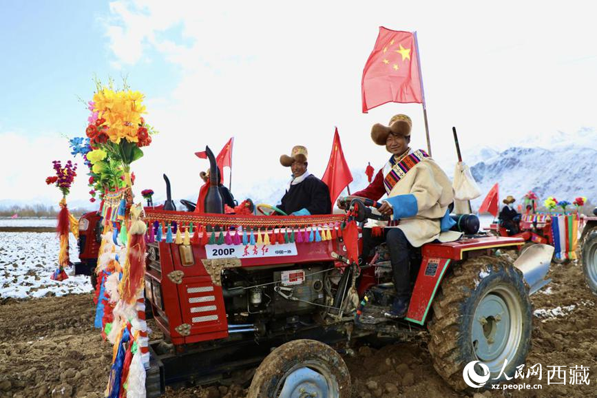 拉薩市墨竹工卡縣唐加鄉(xiāng)莫沖村的春耕儀式現(xiàn)場。人民網(wǎng) 次仁羅布攝